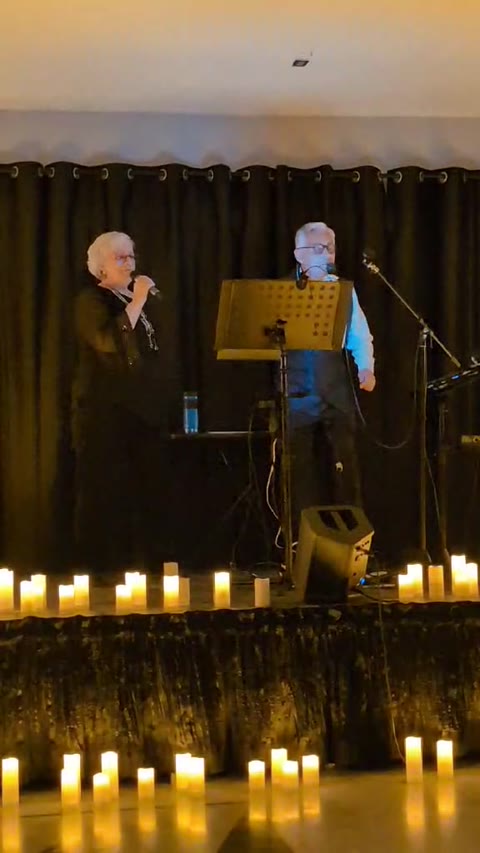 Les marchands de bonheur en spectacle, ambiance aux chandelles